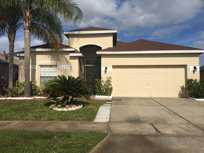 1st image of 792 Hacienda Cir