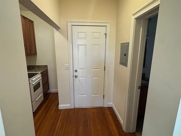 293 Broadway #2R — Photo 2