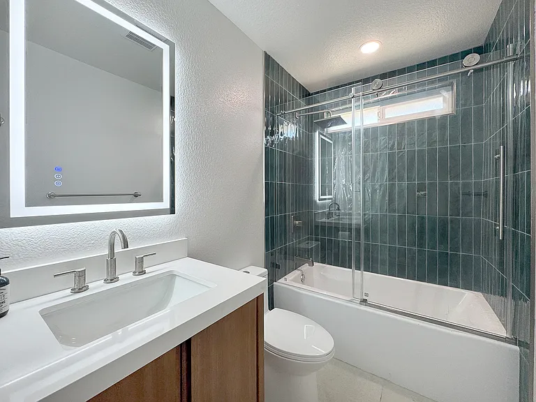 776 W Wilson St — Photo 7