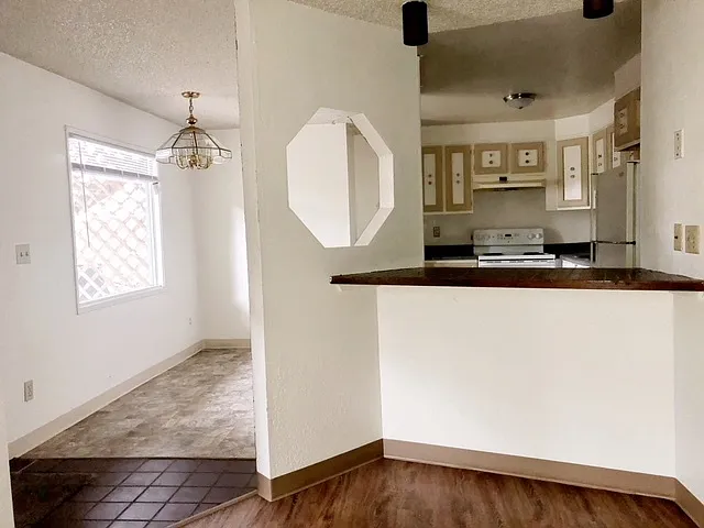 3325 Boniface Parkway — Photo 2