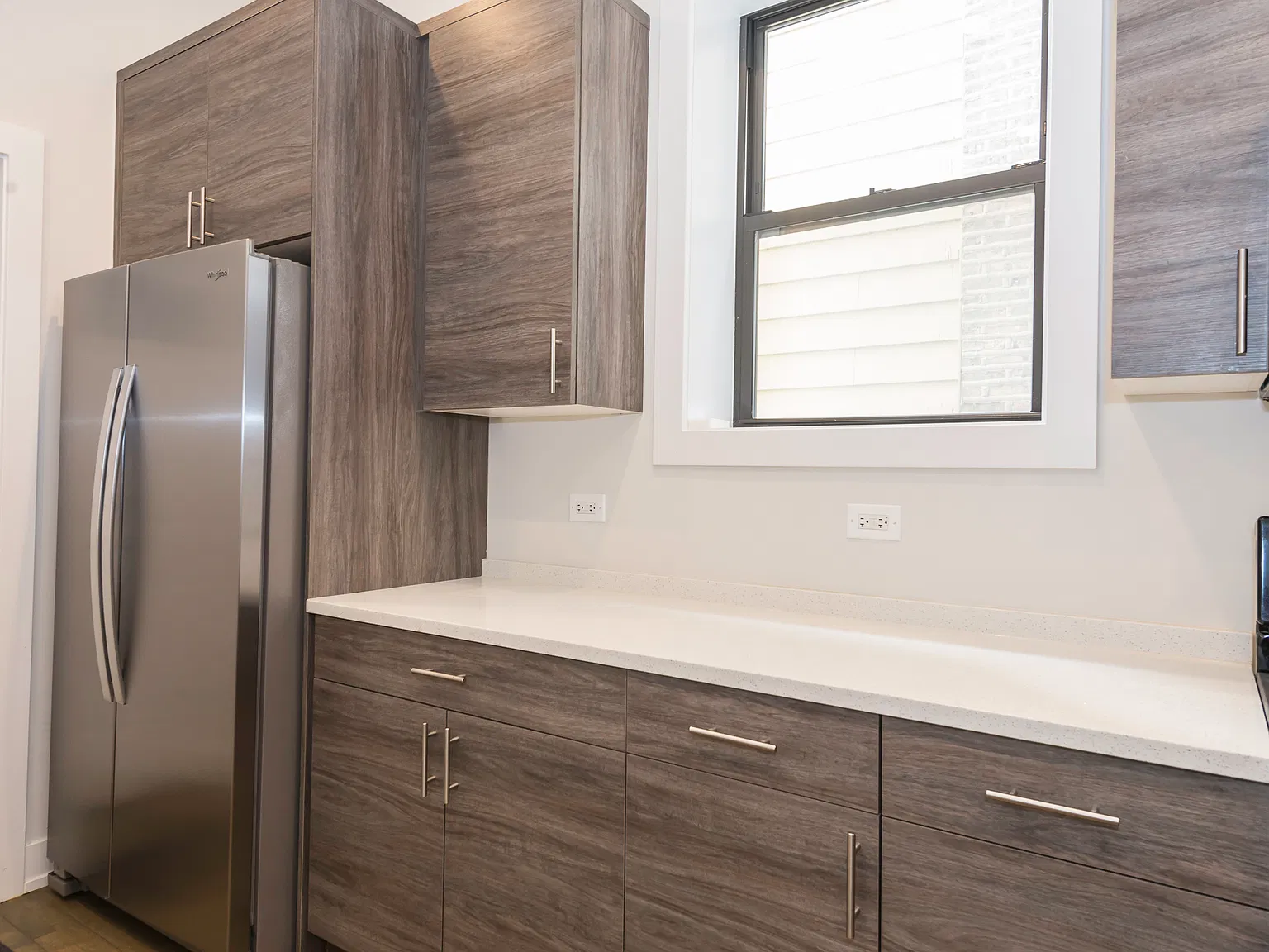 4 bed, 2500 sqft, $3,600 — Photo 2