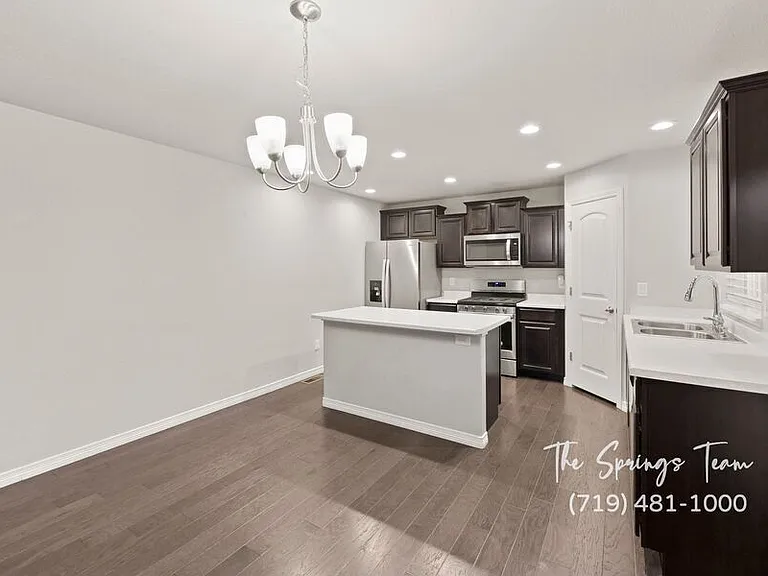 10957 Matta Dr — Photo 10