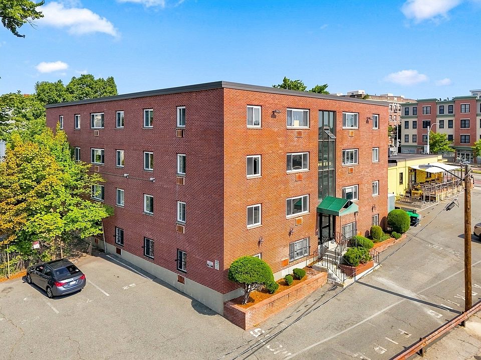 1st image of 326 Broadway APT 9