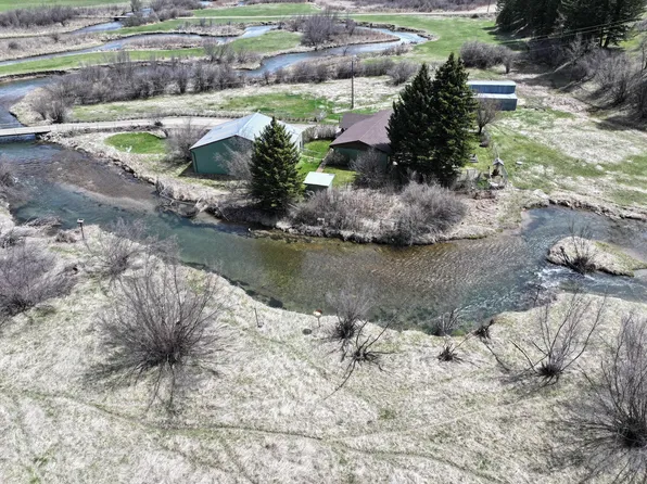 216 Swan Ln, Lewistown, MT 59457