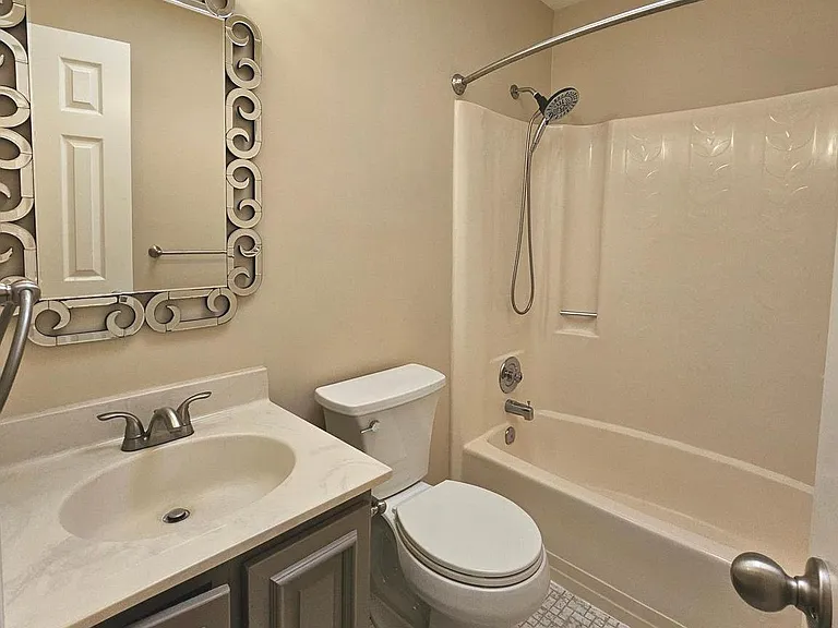 6413 Four Oaks Ln — Photo 27