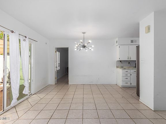 5th image of 2609 E SILK OAK Drive
