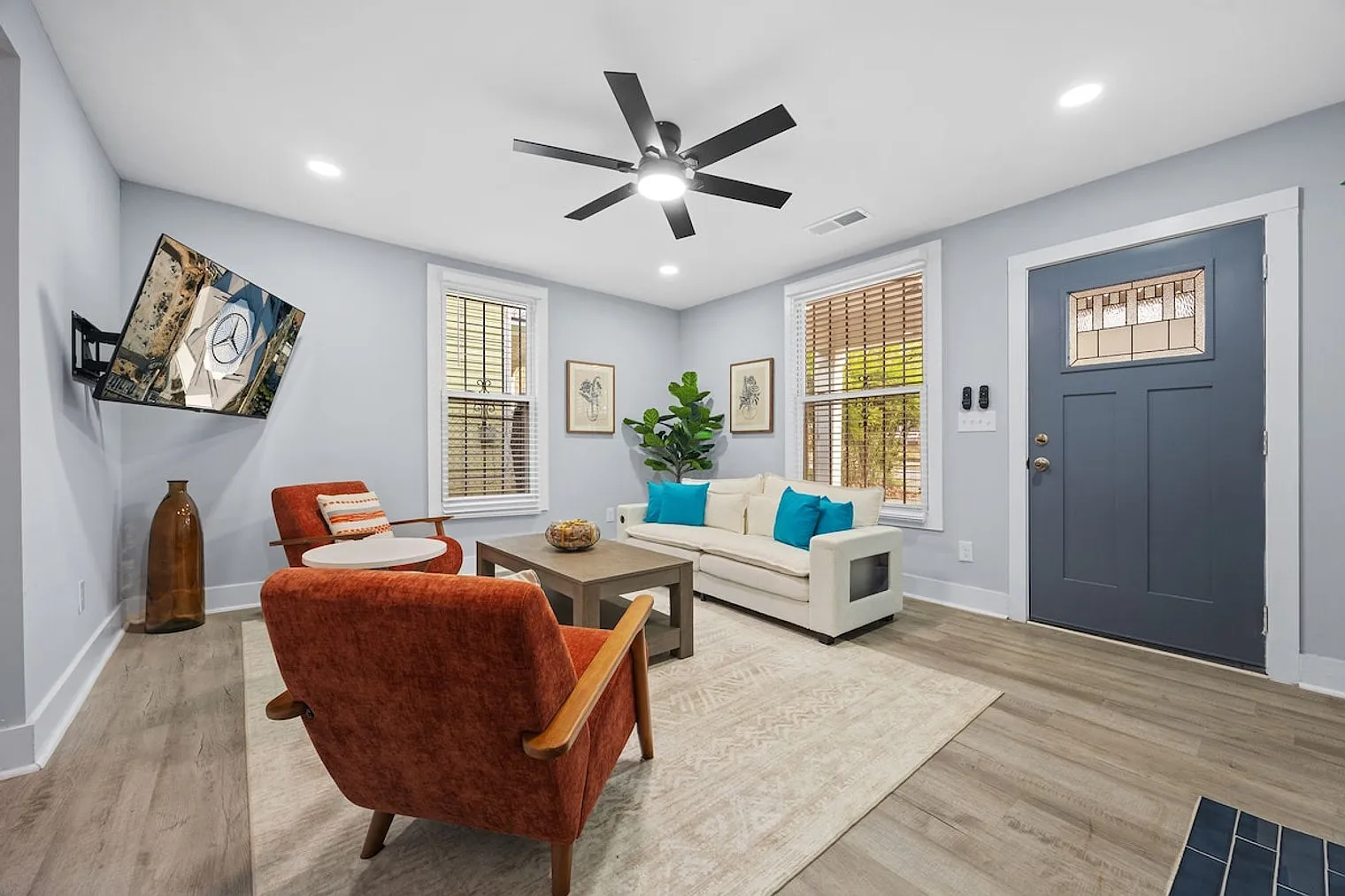 6 bed, 4.0 bath, $11,548 — Photo 2