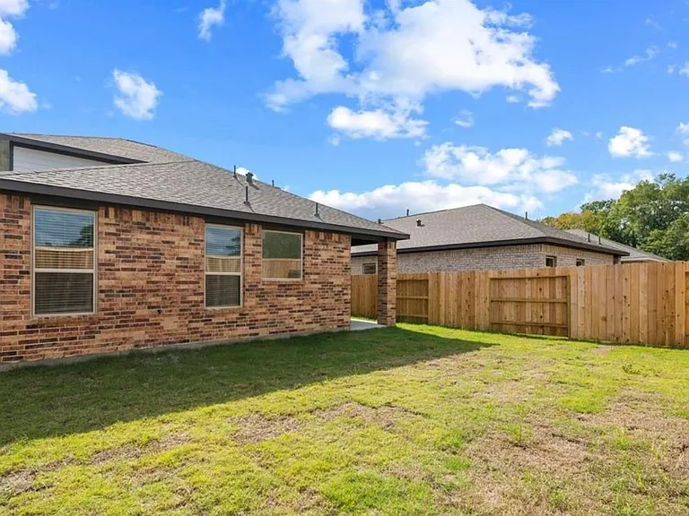 22326 Auburn Cabin Ln — Photo 38