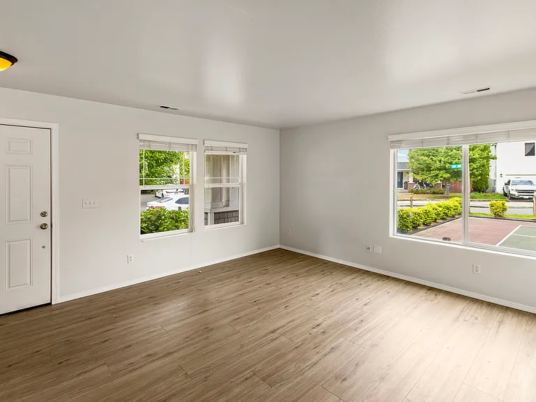 14512 SE 154th St — Photo 3