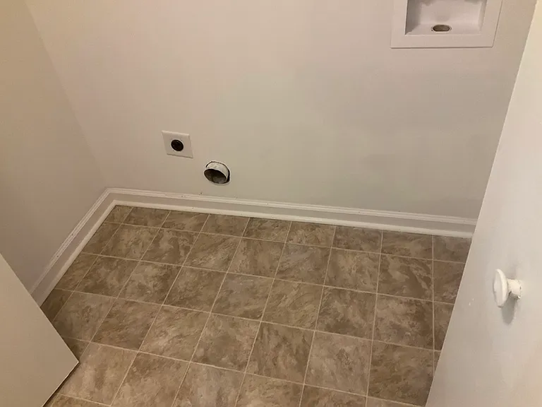 126 Village Ct — Photo 9