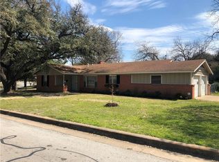 5154 Briarwood Ln, Fort Worth, TX 76112