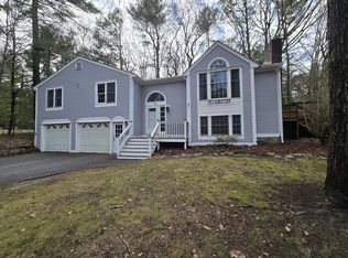 90 Woodland Rd, North Hampton, NH 03862