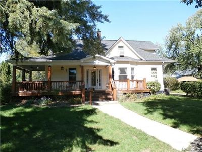 1528 Crooks Rd, Royal Oak, MI, 48067
