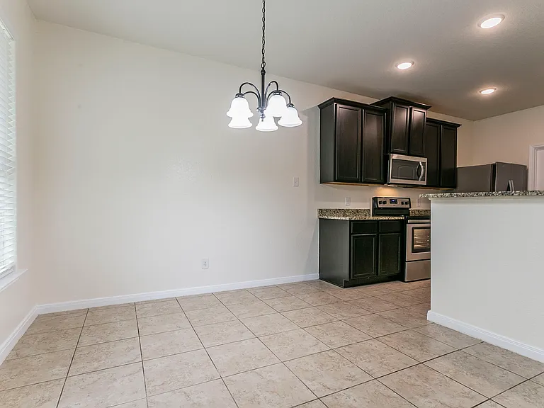 211 Azalea Way — Photo 40