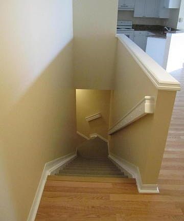 4th image of 700 Crestwood Ct S APT 704