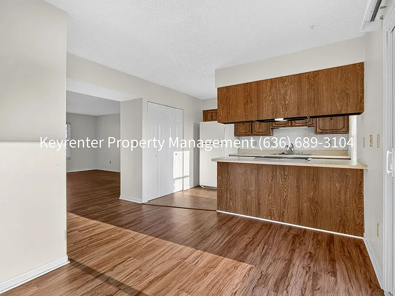 761 Highland Hill Ct — Photo 7