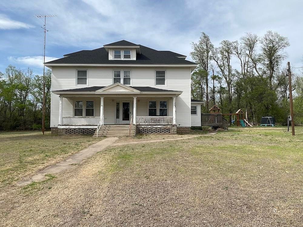 533 E Halveson St, Macksville, KS 67557 MLS 50402 Zillow