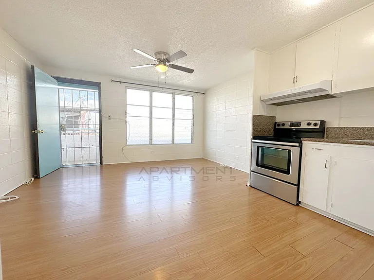 733 Pensacola St — Photo 4