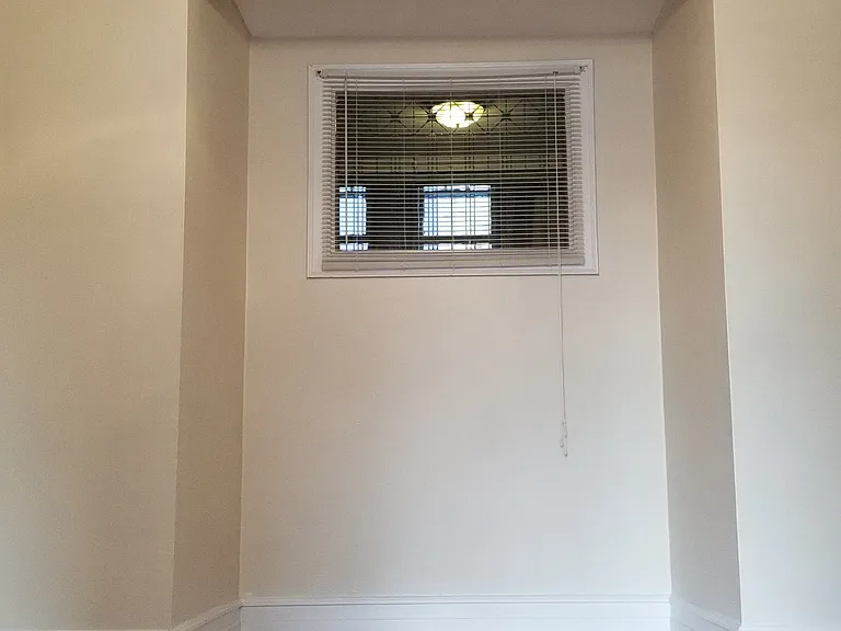 St. James Court Historic Apartments — Photo 27
