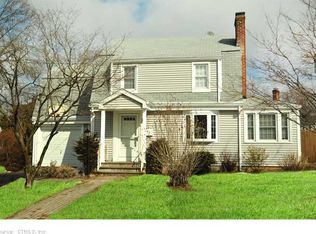 30 Gifford Rd, West Hartford, CT 06119