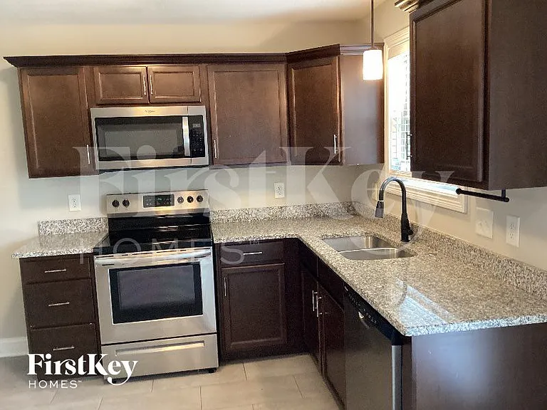 1487 Coronado Dr — Photo 5