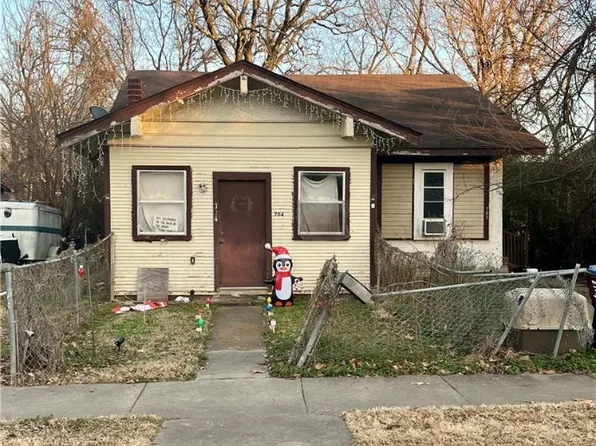 704/702 N 21st St, Fort Smith, AR 72901