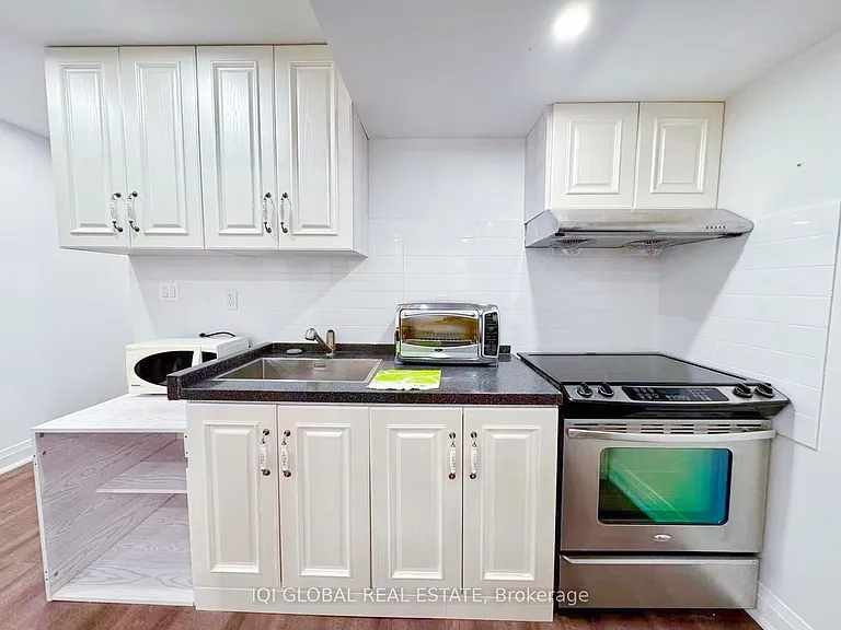 101 Gable Ave #BASEMENT — Photo 11