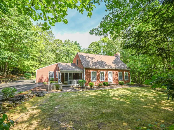 19 Hooksett Road, Goffstown, NH 03045