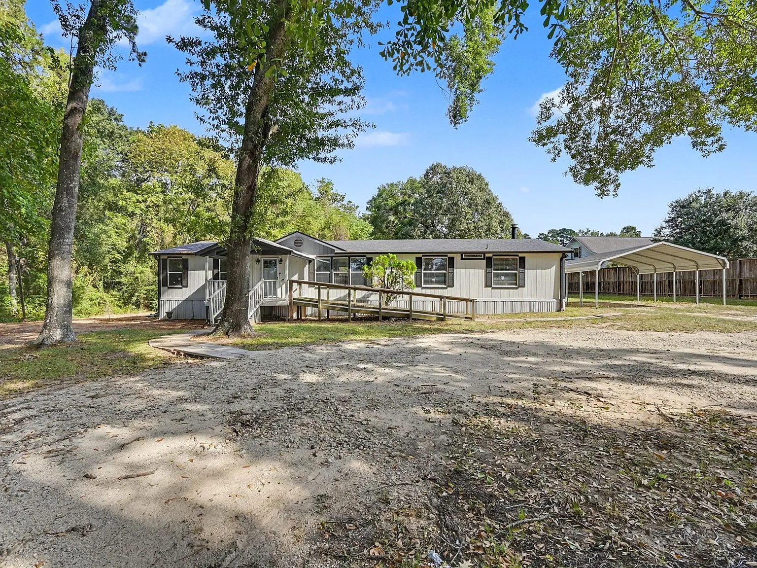 3 bed, 2.5 bath, 1792 sqft, $1,900 — Photo 1