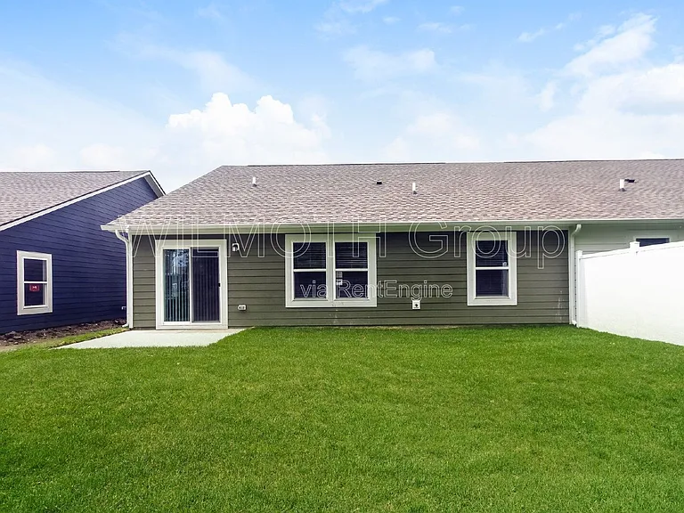 8831 Georgina St — Photo 14