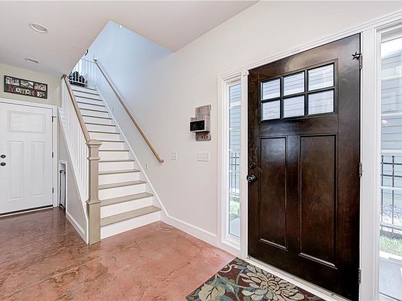 2nd image of 1334 Hoyt Ave