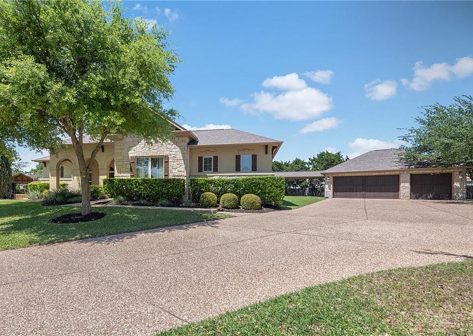 1st image of 306 Creekside Cv