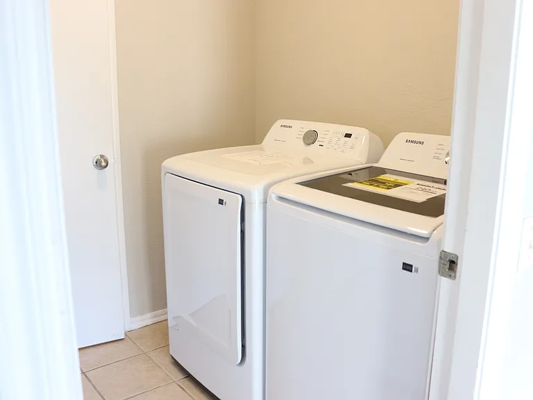 1217 Eastgate Dr — Photo 18