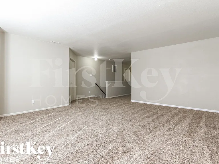 8655 Hopewell Ct — Photo 12