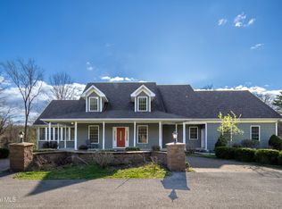 11 Goldfoot Rd, Round lake, NY 12151