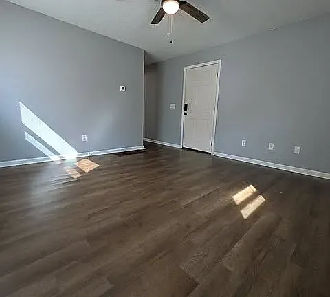 2 bed, 750 sqft, $850 — Photo 2