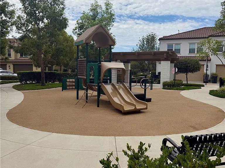428 Campestre Ln — Photo 26