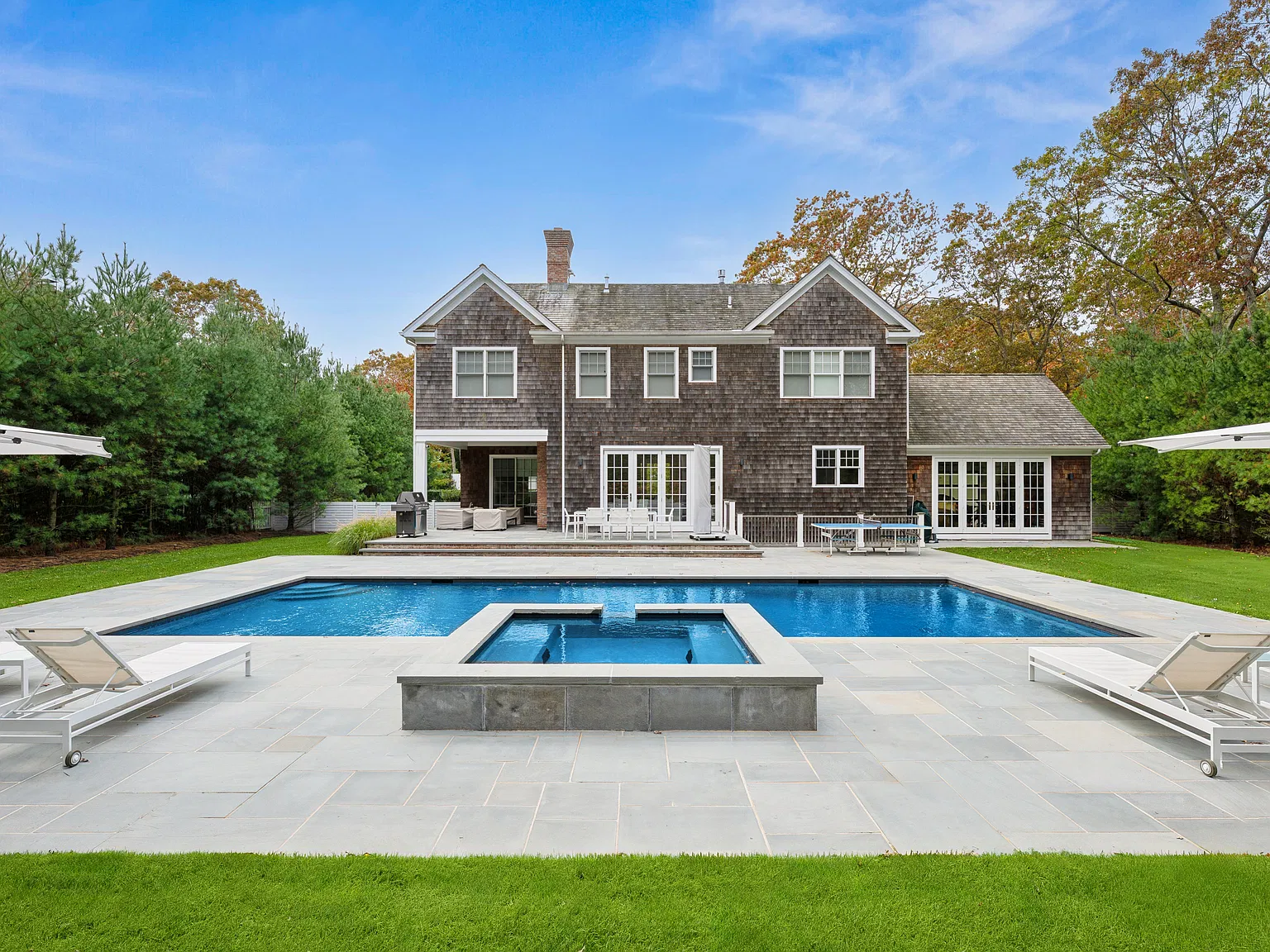 Designer Furnished Bridgehampton — Photo 2