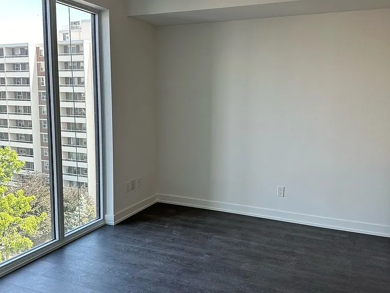 370 Martha St #701 — Photo 5