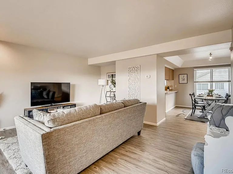 404 Antero St — Photo 4