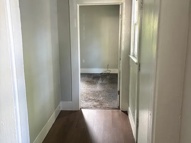 31 Gordon Ave — Photo 9