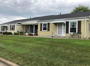 7783 Coachman Ln #38, Jenison, MI 49428