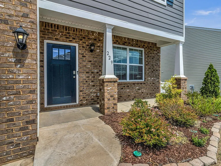 229 Marathon Ln — Photo 6