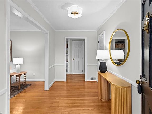 3rd image of 3311 Kirklees Rd