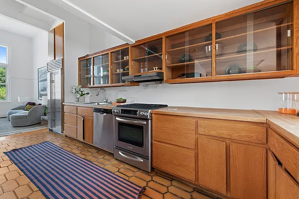 Sold by Keller Williams NYC | media 15