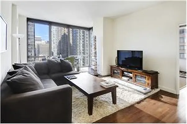 Sold by Living New York | media 55