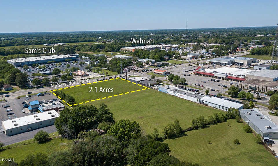 2nd image of 3200 Ambassador Caffery Pkwy
