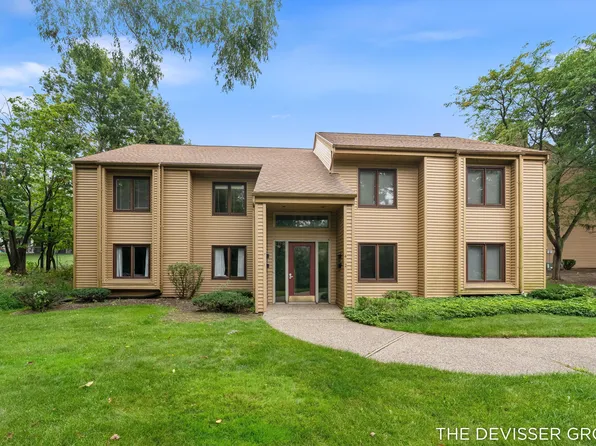 300 Farington Blvd APT 3, Holland, MI 49423
