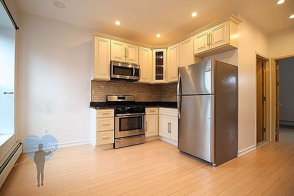 1st image of 504 Franklin Ave #2F