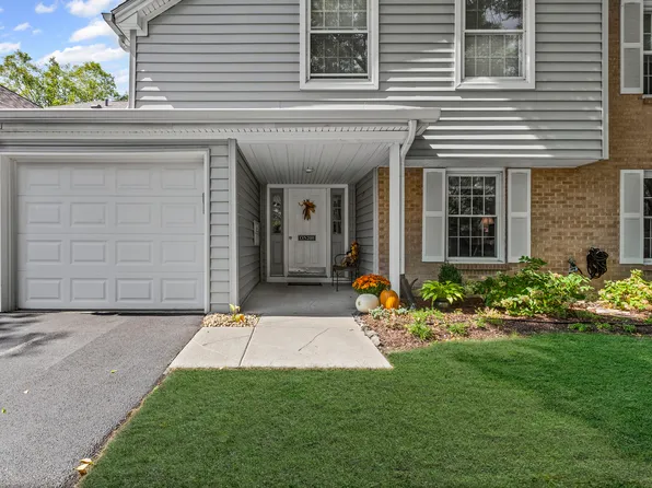 0N200 Windermere Rd Unit 2702, Winfield, IL 60190